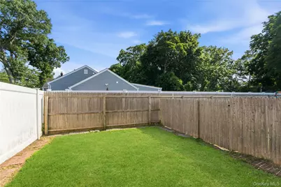 278 Ferndale Boulevard, Islip, NY 11751 - Photo 45