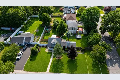 278 Ferndale Boulevard, Islip, NY 11751 - Photo 35