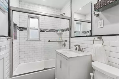 1195 E Broadway #L21, Hewlett, NY 11557 - Photo 11