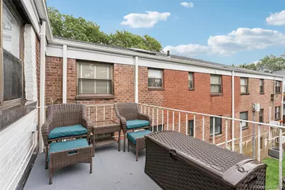 1195 E Broadway #L21, Hewlett, NY 11557 - Photo 13