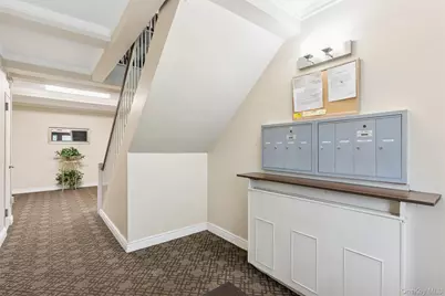 1195 E Broadway #L21, Hewlett, NY 11557 - Photo 15