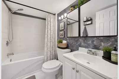 25 Putnam Avenue, West Babylon, NY 11704 - Photo 15