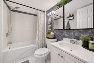 25 Putnam Ave, West Babylon, NY 11704 - Photo 15