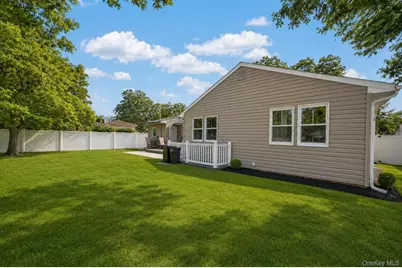 25 Putnam Avenue, West Babylon, NY 11704 - Photo 19