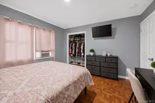 25 Putnam Ave, West Babylon, NY 11704 - Photo 9