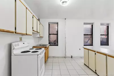 4260 Broadway #202, New York, NY 10033 - Photo 5