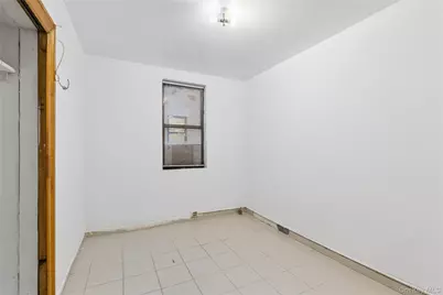 4260 Broadway #202, New York, NY 10033 - Photo 7