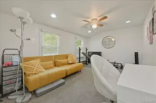 66 N Emerson Ave, Copiague, NY 11726 - Photo 19
