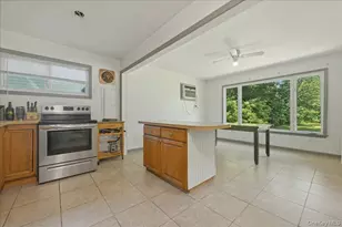 66 N Emerson Ave, Copiague, NY 11726 - Photo 5