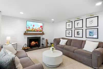14 Elder Drive, Commack, NY 11725 - Photo 7