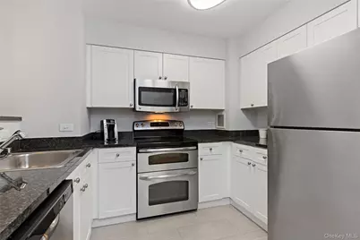 300 Mamaroneck #315, White Plains, NY 10605 - Photo 9