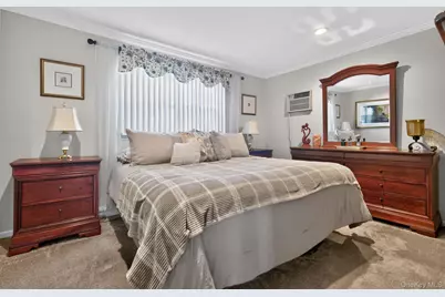 70 S 5th Street, Bethpage, NY 11714 - Photo 15