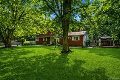 8 Swezey Lane, Middle Island, NY 11953 - Photo 3