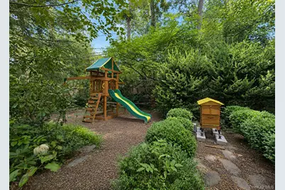19 Pennaquid Road, Coram, NY 11727 - Photo 23