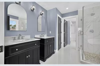 851 W Bay Drive, West Islip, NY 11795 - Photo 25