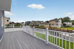 851 W Bay Dr, West Islip, NY 11795 - Photo 41