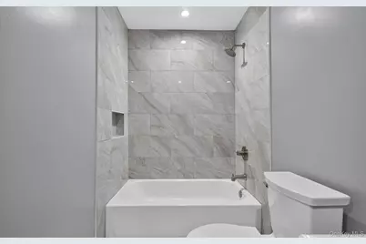851 W Bay Drive, West Islip, NY 11795 - Photo 33