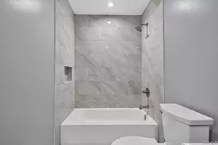 851 W Bay Dr, West Islip, NY 11795 - Photo 33