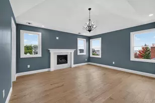 851 W Bay Dr, West Islip, NY 11795 - Photo 23