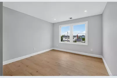 851 W Bay Drive, West Islip, NY 11795 - Photo 31