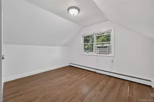 135 N Wantagh Ave, Levittown, NY 11756 - Photo 17
