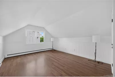 135 N Wantagh Avenue, Levittown, NY 11756 - Photo 15