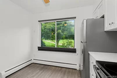 42 Coachlight Square, Montrose, NY 10548 - Photo 11