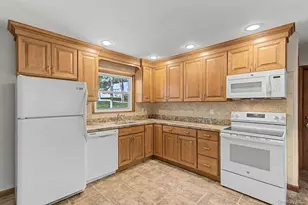 17 Woodland Dr, Brewster, NY 10509 - Photo 3