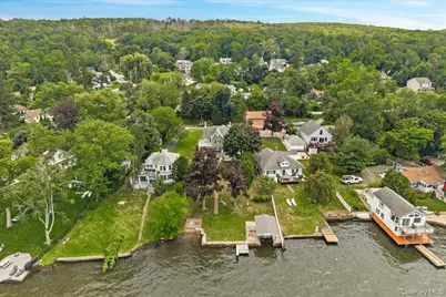 9 Walts Way, Greenwood Lake, NY 10925 - Photo 3