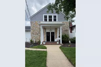 17 Oxford Street, Malverne, NY 11565 - Photo 1