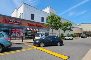 196-29 69th Ave, Fresh Meadows, NY 11365 - Photo 23