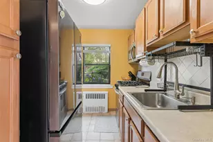 196-29 69th Ave, Fresh Meadows, NY 11365 - Photo 5