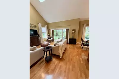129 Maya Circle, Central Islip, NY 11722 - Photo 5