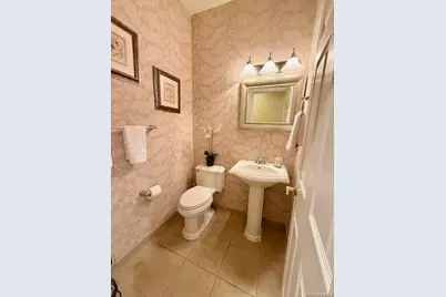 129 Maya Circle, Central Islip, NY 11722 - Photo 13