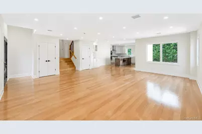 949 Midway, Woodmere, NY 11598 - Photo 29
