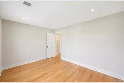 949 Midway, Woodmere, NY 11598 - Photo 31