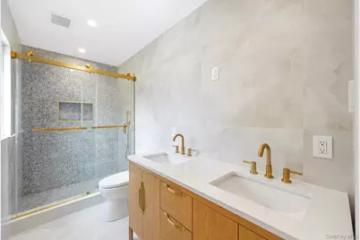 949 Midway, Woodmere, NY 11598 - Photo 35