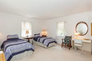 21 Oceanview Rd, Hampton Bays, NY 11946 - Photo 11