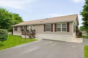 83 Pine Dr, Bloomingburg, NY 12721 - Photo 3