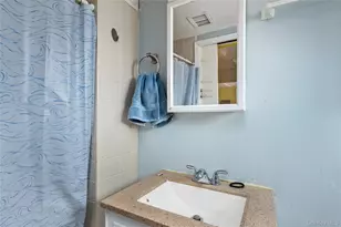 10 Primrose Ave, Hicksville, NY 11801 - Photo 23