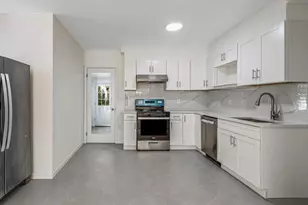 61-34 Parsons Blvd, Fresh Meadows, NY 11365 - Photo 5