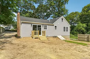 5 Kew Dr, Sound Beach, NY 11789 - Photo 21