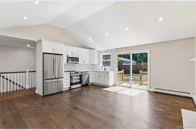 5 Kew Drive, Sound Beach, NY 11789 - Photo 5