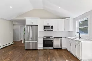 5 Kew Dr, Sound Beach, NY 11789 - Photo 7