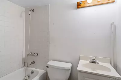 30 Anderson Avenue, North Babylon, NY 11703 - Photo 13