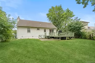 30 Anderson Ave, North Babylon, NY 11703 - Photo 15