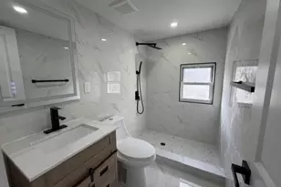 60 Center Ave, Bay Shore, NY 11706 - Photo 15