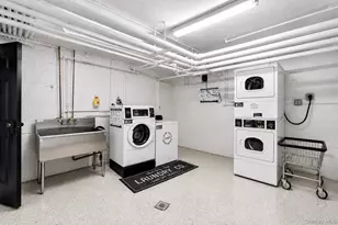 36-14 Utopia Pkwy, Flushing, NY 11358 - Photo 7