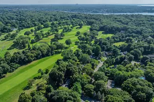 30 Fairway Dr, Port Jefferson, NY 11777 - Photo 29