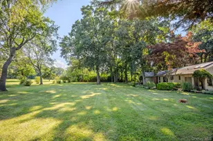30 Fairway Dr, Port Jefferson, NY 11777 - Photo 25